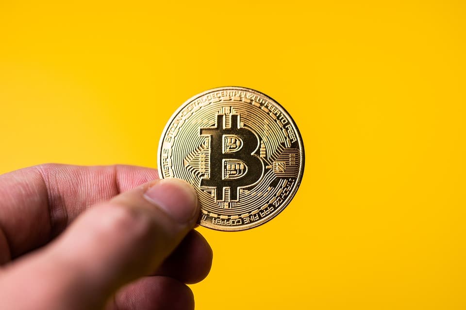 Bitcoin: Kurzfristige Halter verkaufen trotz Erholung auf 70.000